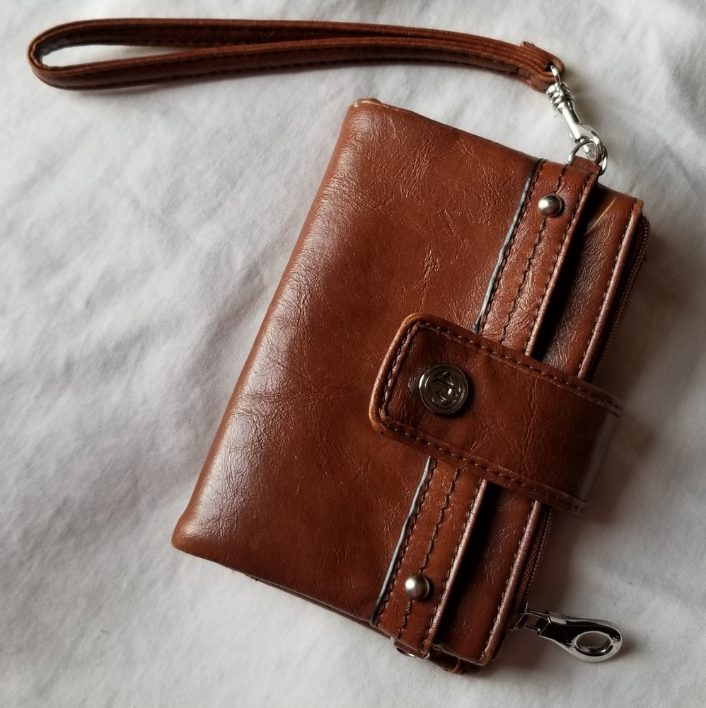 Wristlet